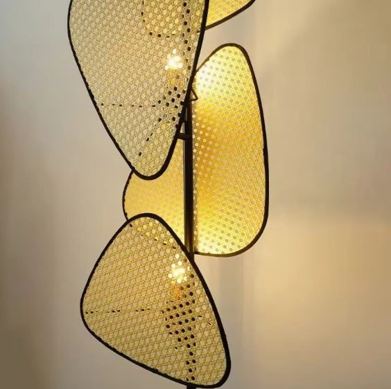 Lampadaire Rotin Feuillage Tressé Design Ambiance Naturelle 1 Lampadaire Rotin Feuillage Tressé Design Ambiance Naturelle