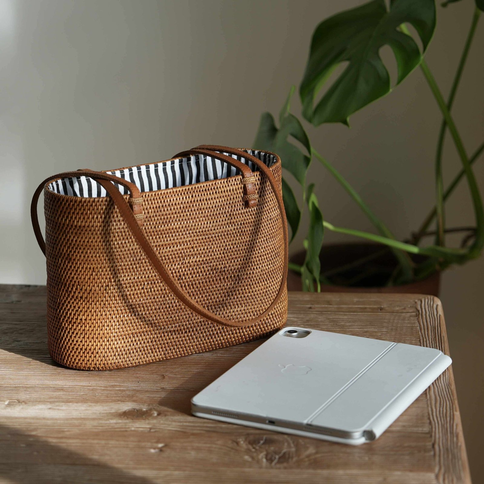 Sac Bandoulière En Rotin Bali Élégant Tressé Naturel Raffiné 14 Sac Bandoulière En Rotin Bali Élégant Tressé Naturel Raffiné