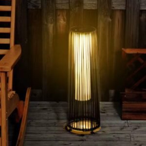 Lampadaire Rotin Marron Au Style Naturel Et Authentique