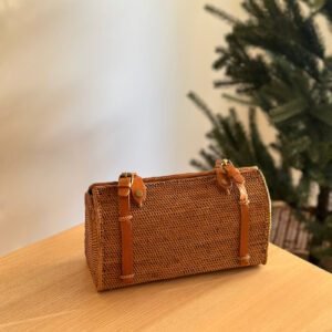 Sac À Main En Rotin Bali Bordeaux Élégant Et Raffiné Pour Femme