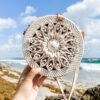 Sac Bandoulière Rotin Élégant Coquillage Bali Isa Format Compact 5 Sac Bandoulière Rotin Élégant Coquillage Bali Isa Format Compact