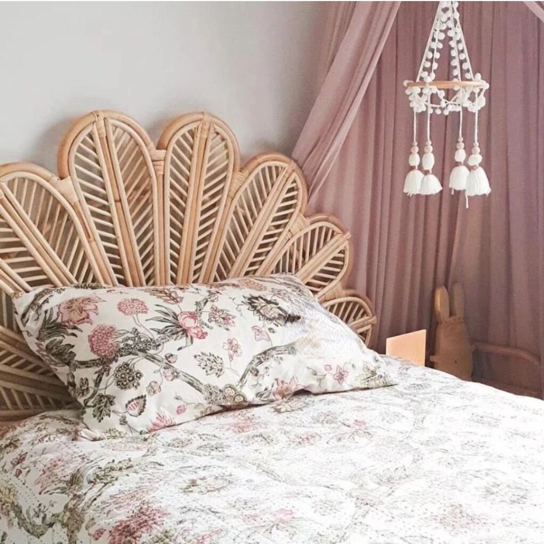 Tête De Lit Rotin Pétales Raffinée Style Bohème Naturelle Chic 3 Tete Lit Rotin Design Petales 02.jpg