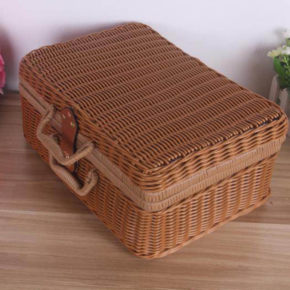 Coffre À Jouets En Rotin Marron Façon Valise Rétro Pratique Et Idéal 2 Coffre A Jouet En Rotin Marron Facon Valise Retro 4.jpg