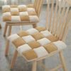 Coussin Chaise Rotin Carre Motifs Carreaux 03.jpg