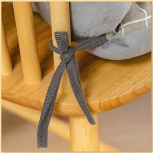 Coussin Chaise Rotin Lignes Geometriques 01.jpg