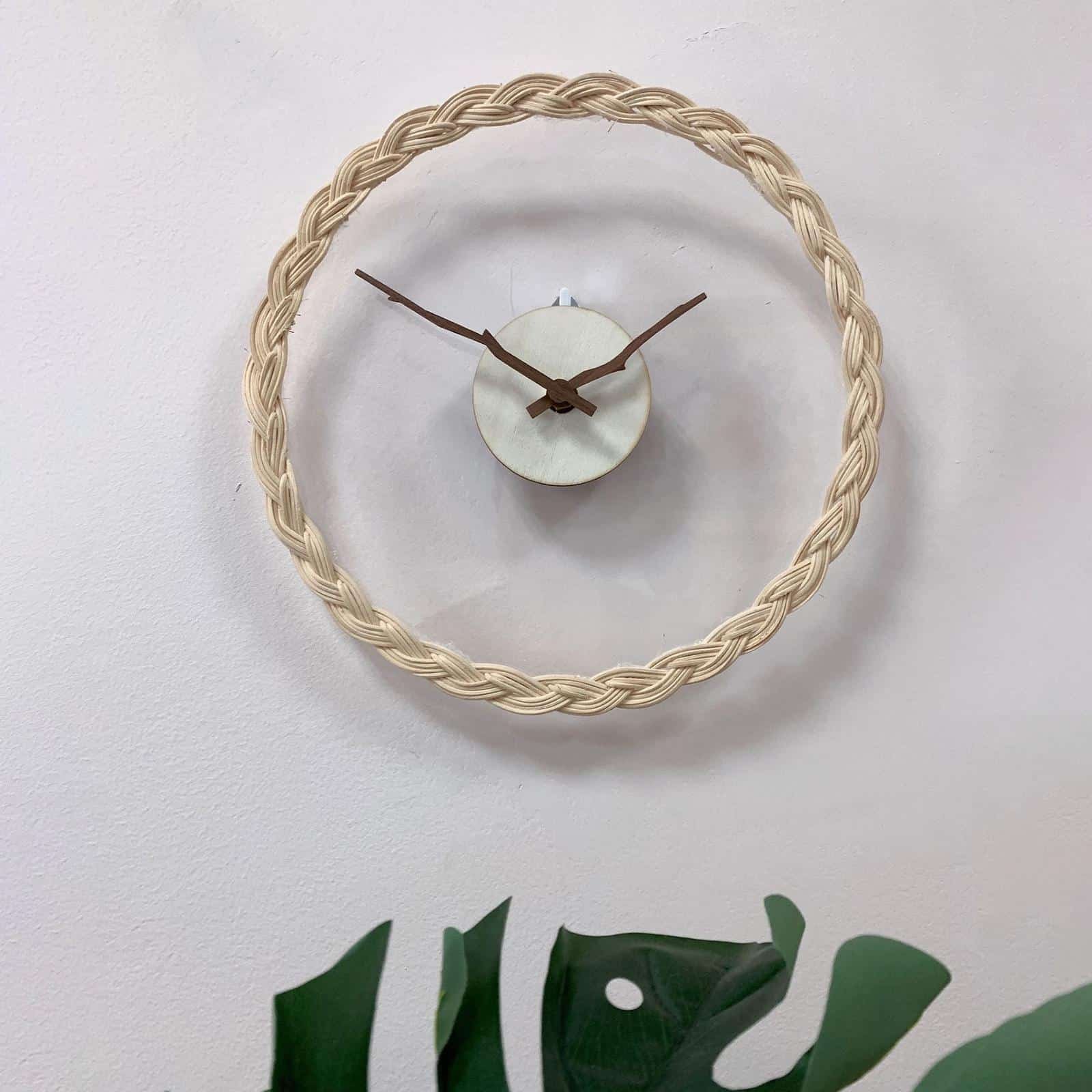 Horloge Murale Rotin Tressé Élégante Minimaliste Pour Salon Chic 4 Horloge Murale En Rotin Design Epure 4.jpg