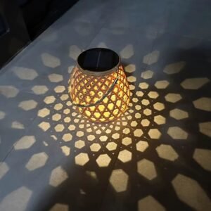 Lanterne Effet Rotin Solaire Style Vintage2.jpg
