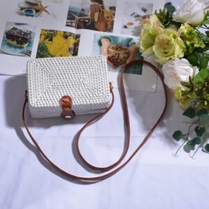 Sac A Main Carre Boheme En Rotin Tisse A La Main Pour Femme.jpg