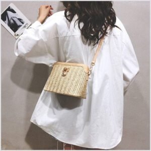 Sac À Main De Plage Marron En Rotin À Chaînes Élégant Pour Femme 7 Sac A Main De Plage Marron En Rotin A Chaines Pour Femme 3.jpg