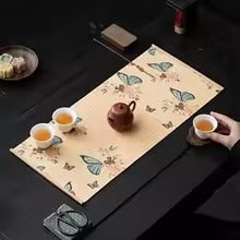 Set De Table En Bambou Aux Motifs De Papillons Délicats 3 Set Table Bambou Motifs Papillons3.jpg