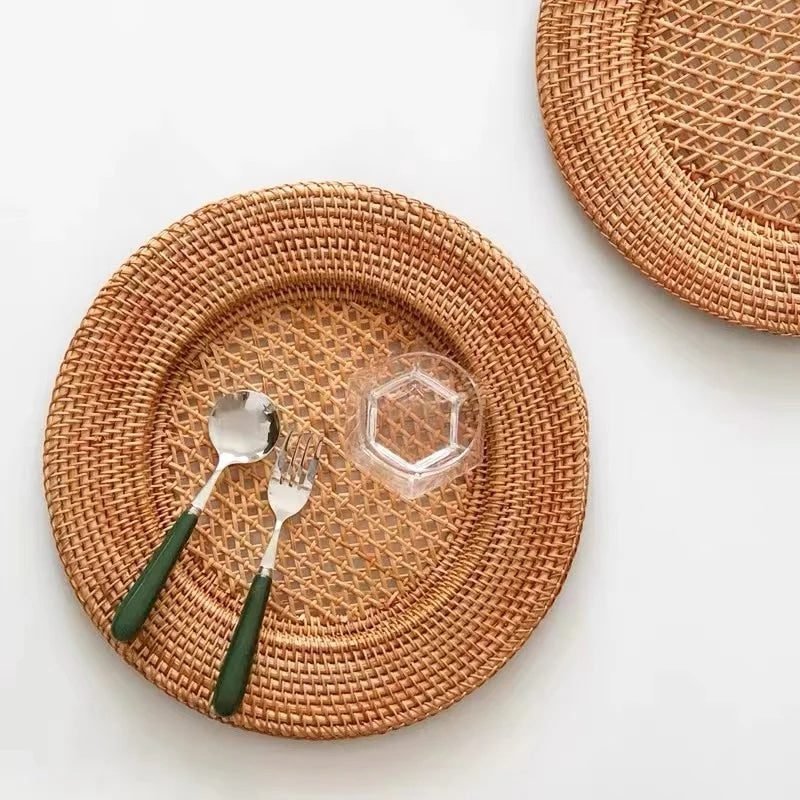 Set De Table Rond Effet Rotin En Bois Style Assiette 2 Set Table Effet Rotin Forme Assiette Bois 01.jpg